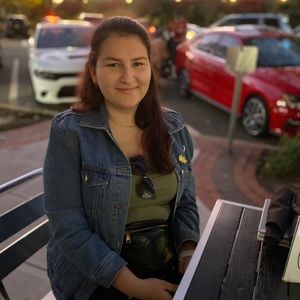 Meet your Posher, Kayla